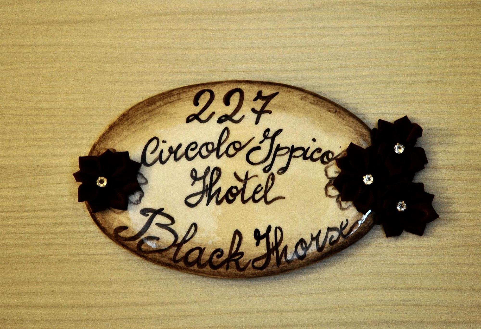 Relais Black Horse Millesimo Værelse billede